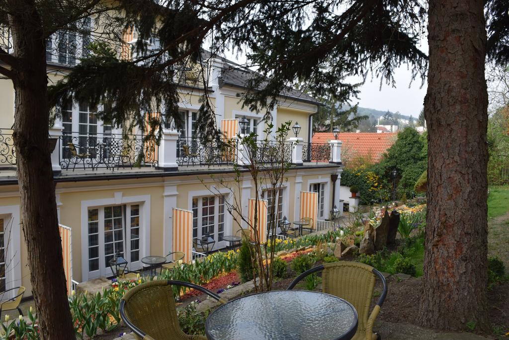 Hotel Landhaus Fuhrgassl-Huber Viena Exterior foto